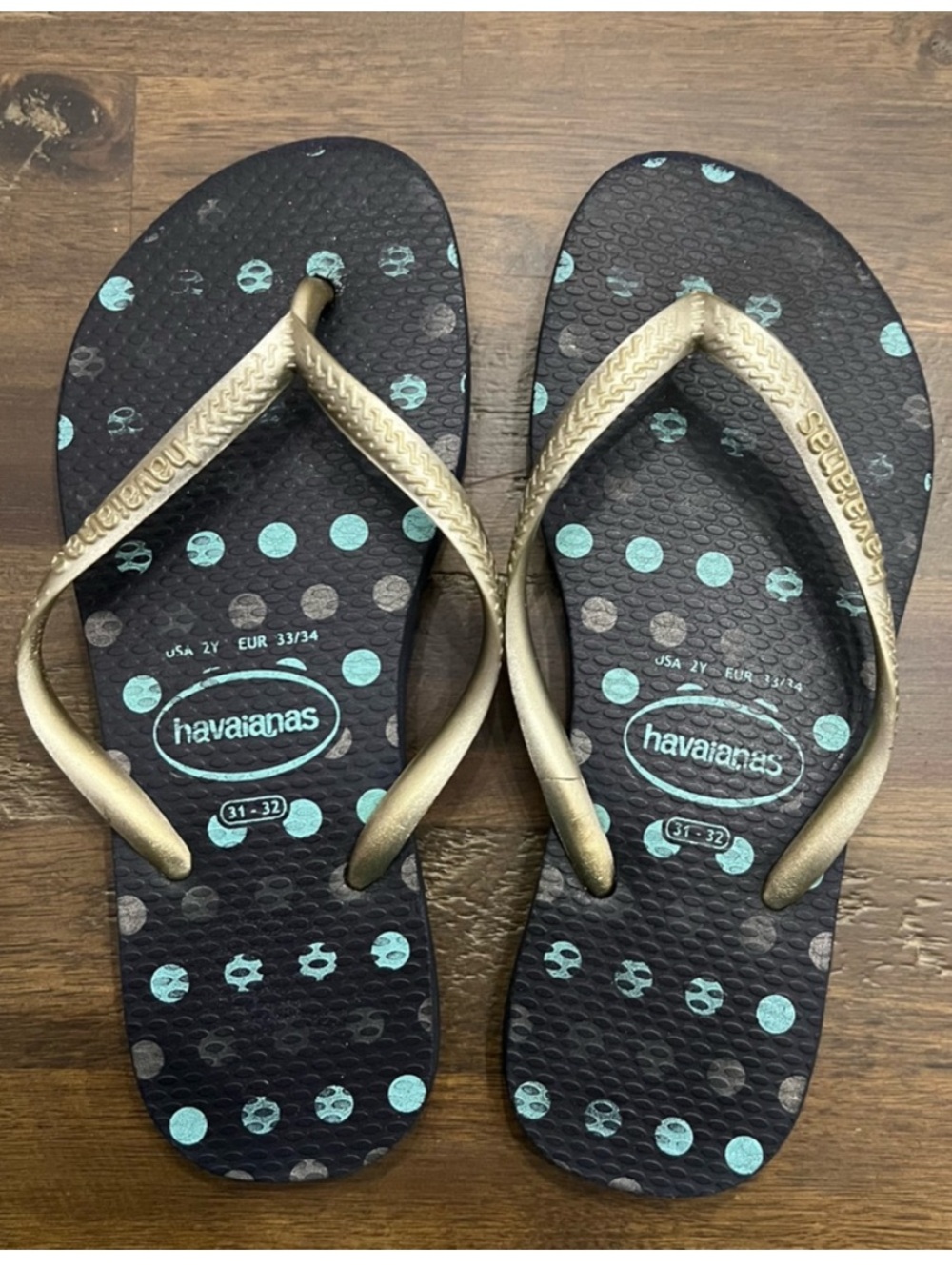✅ Havaianas girls flip flops brown and gold with polka dots